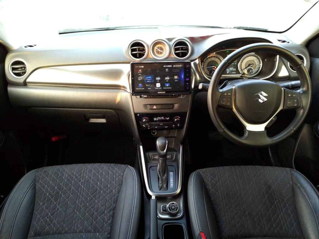 エスクードハイブリッドヒョウジュンの写真 3