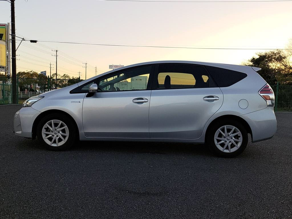 プリウスαＳの写真 12