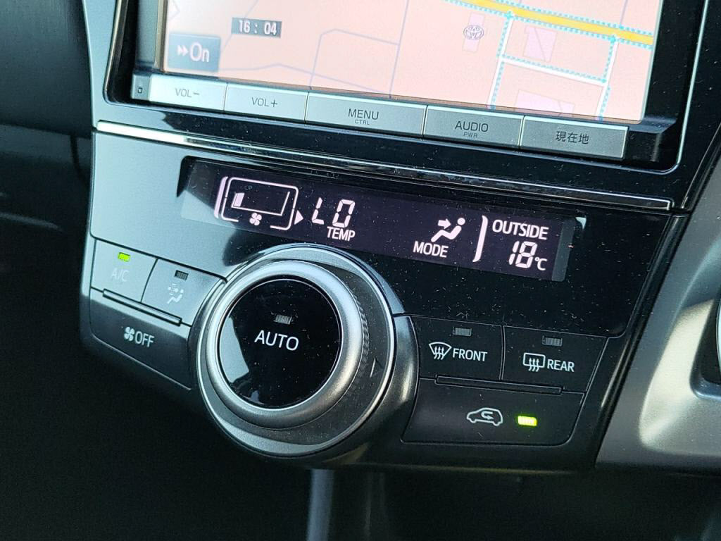 プリウスαＳの写真 14