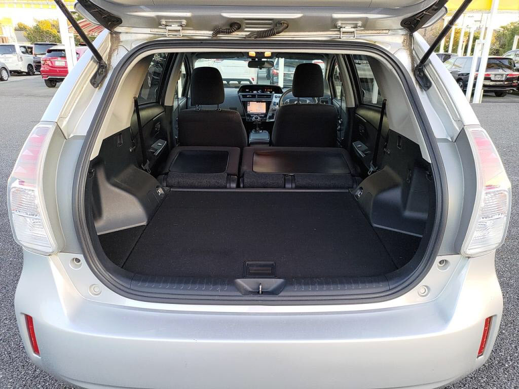 プリウスαＳの写真 27