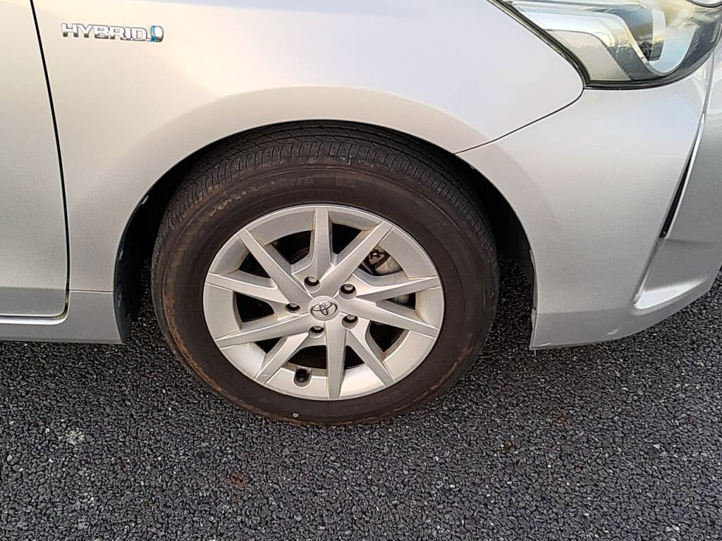 プリウスαＳの写真 30