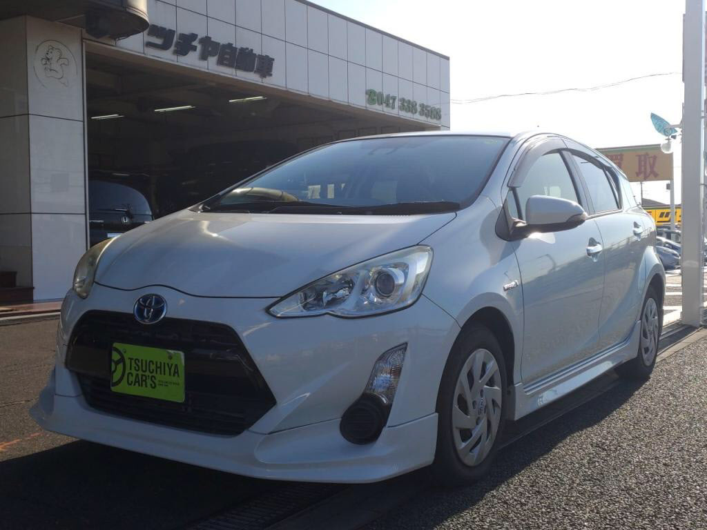 トヨタ　アクア　Ｓスタイルブラック