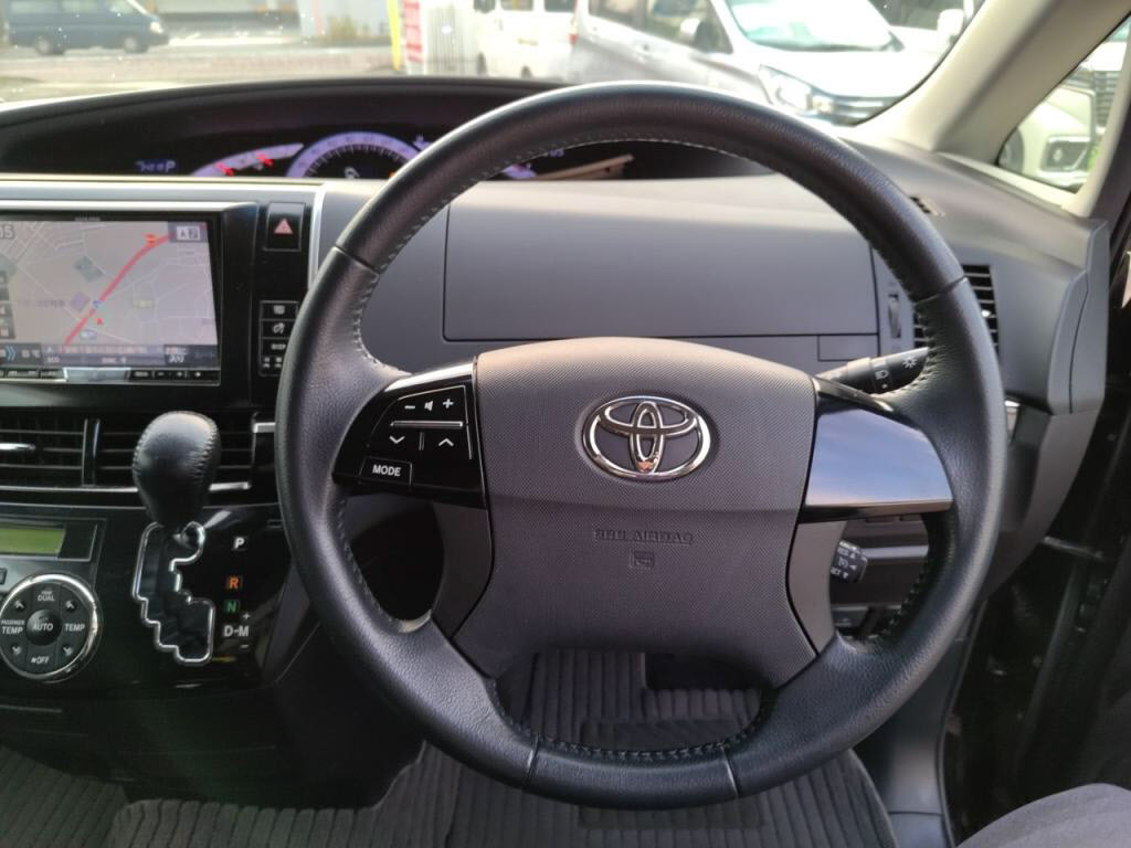 エスティマアエラスの写真 14