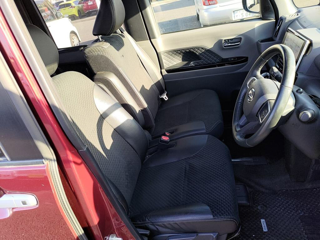 タントカスタムカスタムＲＳの写真 21