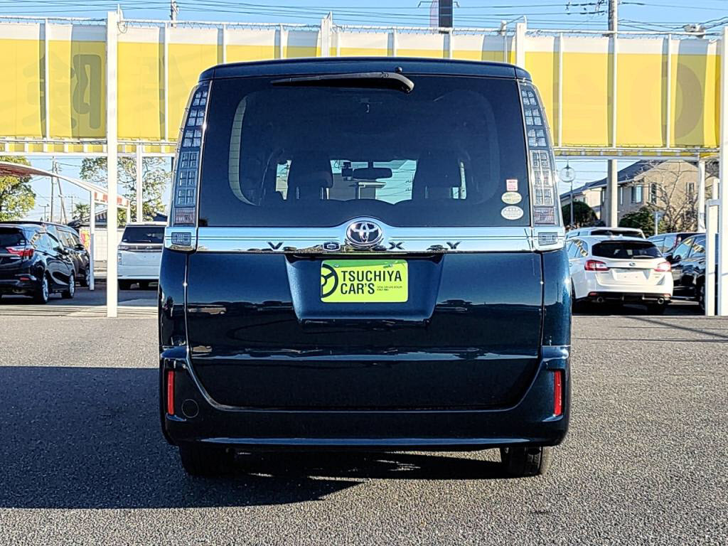 ヴォクシーＶの写真 10