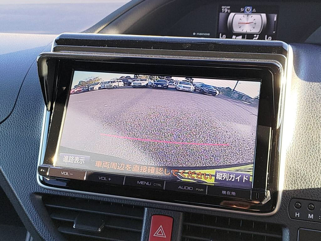 ヴォクシーＶの写真 18