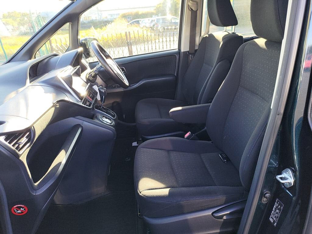 ヴォクシーＶの写真 22