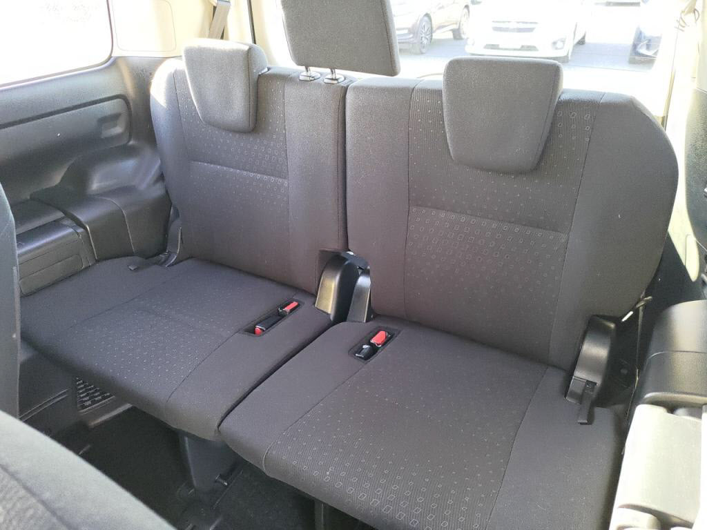 ヴォクシーＶの写真 24