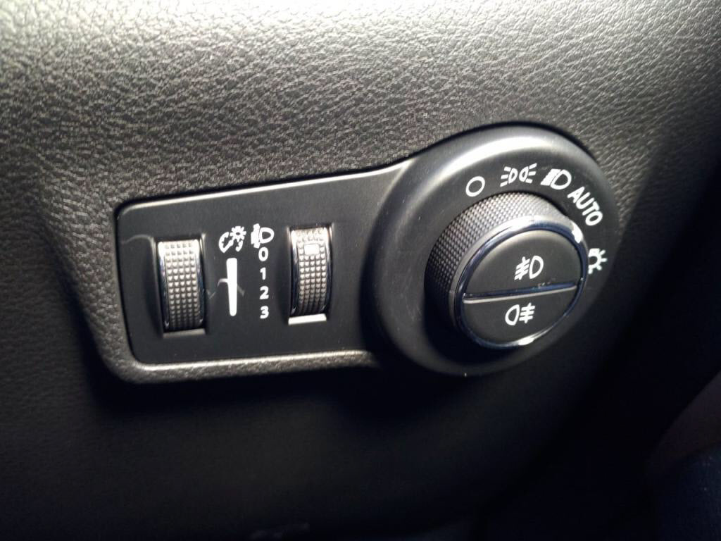 ジープコマンダーリミテッドの写真 13