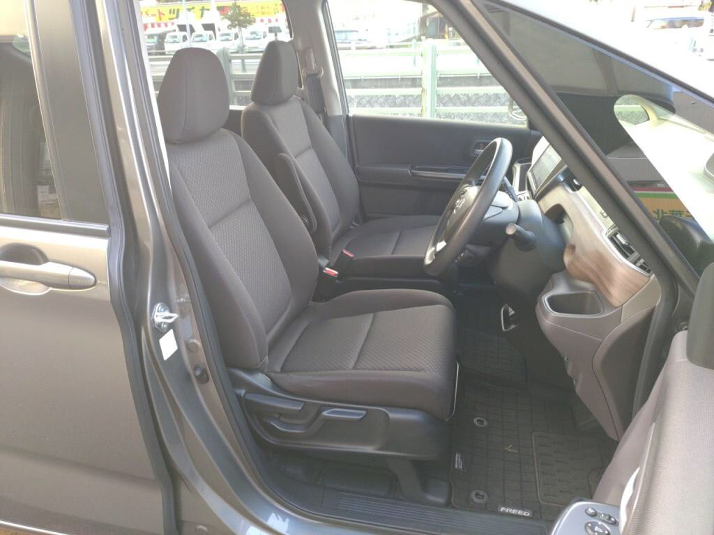 フリードハイブリッドハイブリッドＧホンダセンシングの写真 21