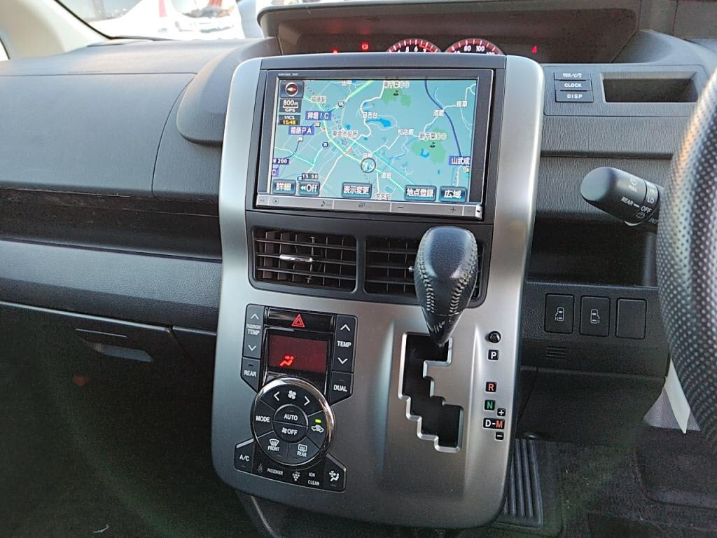 ヴォクシーＺＳキラメキ２の写真 15