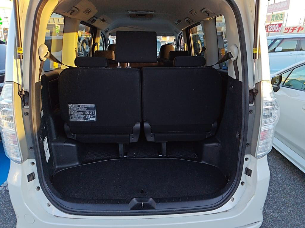 ヴォクシーＺＳキラメキ２の写真 23