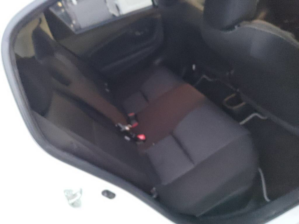 ヴィッツハイブリッドハイブリッドＦセーフティエディション３の写真 24