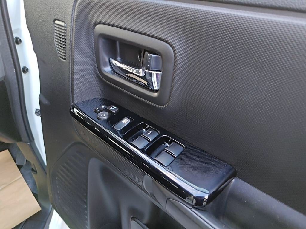 フレアワゴンカスタムスタイルハイブリッドＸＴの写真 13