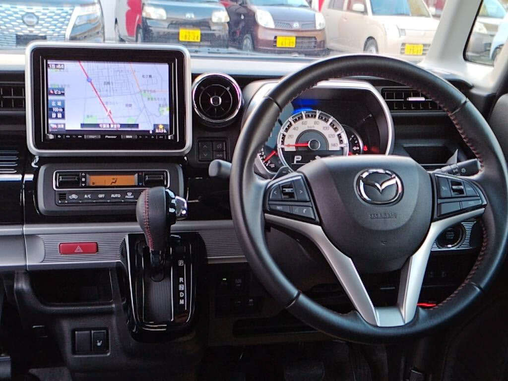 フレアワゴンカスタムスタイルハイブリッドＸＴの写真 3