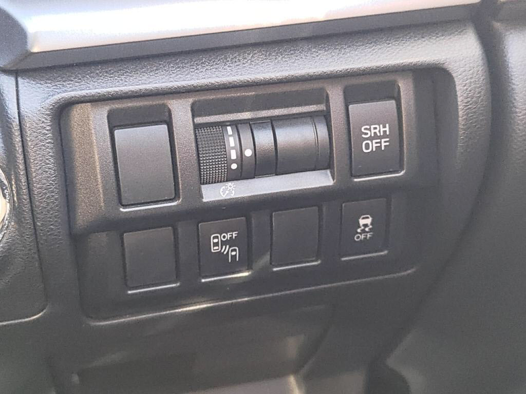 ＸＶハイブリッド２．０ｅ－Ｌアイサイトの写真 16