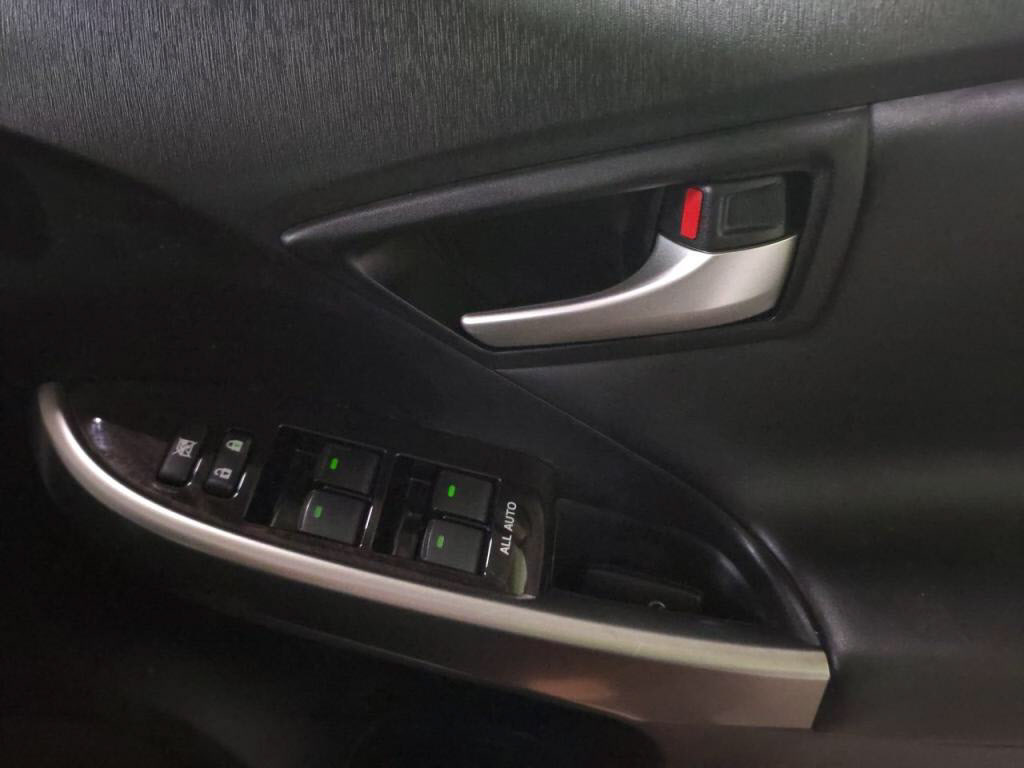 プリウスＰＨＥＶＳの写真 18