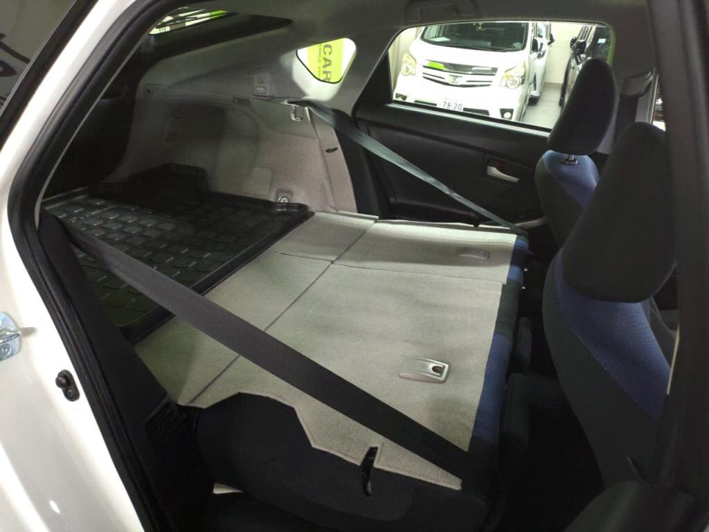 プリウスＰＨＥＶＳの写真 23