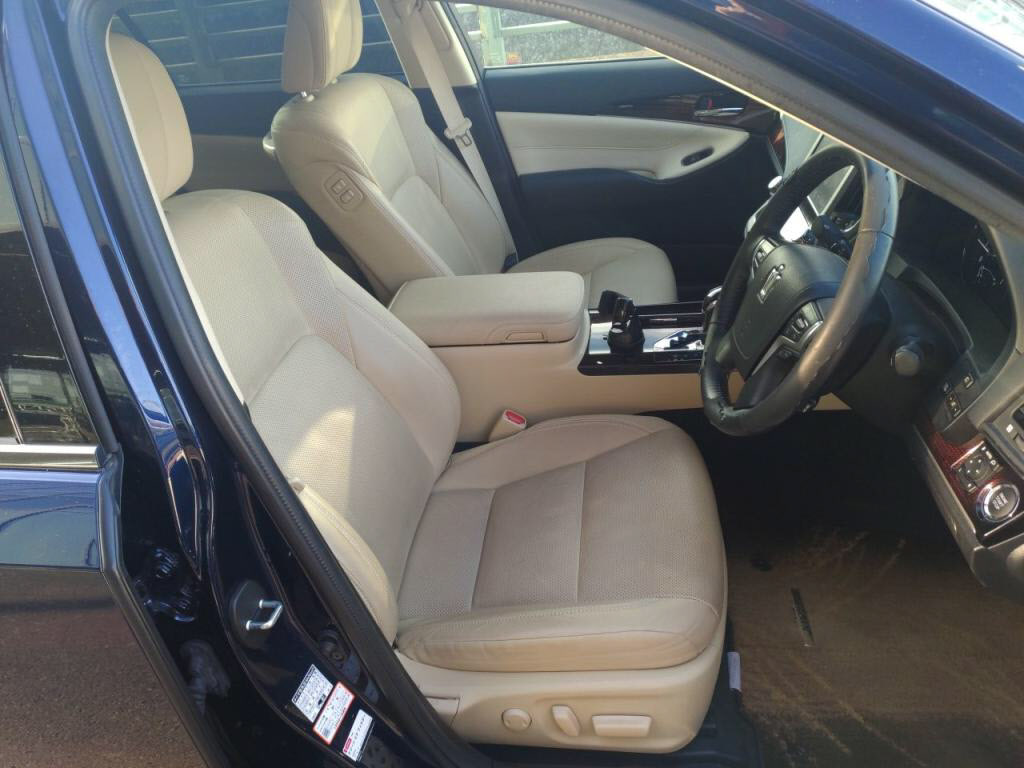 クラウンロイヤルサルーンの写真 13