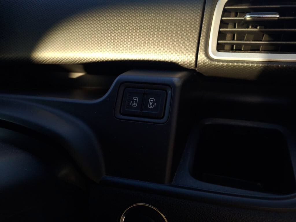 デリカＤ２ハイブリッドＭＺの写真 16