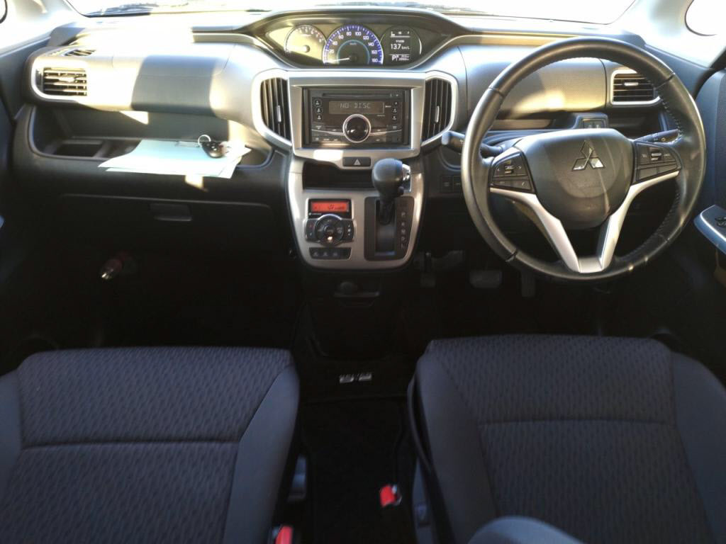 デリカＤ２ハイブリッドＭＺの写真 3