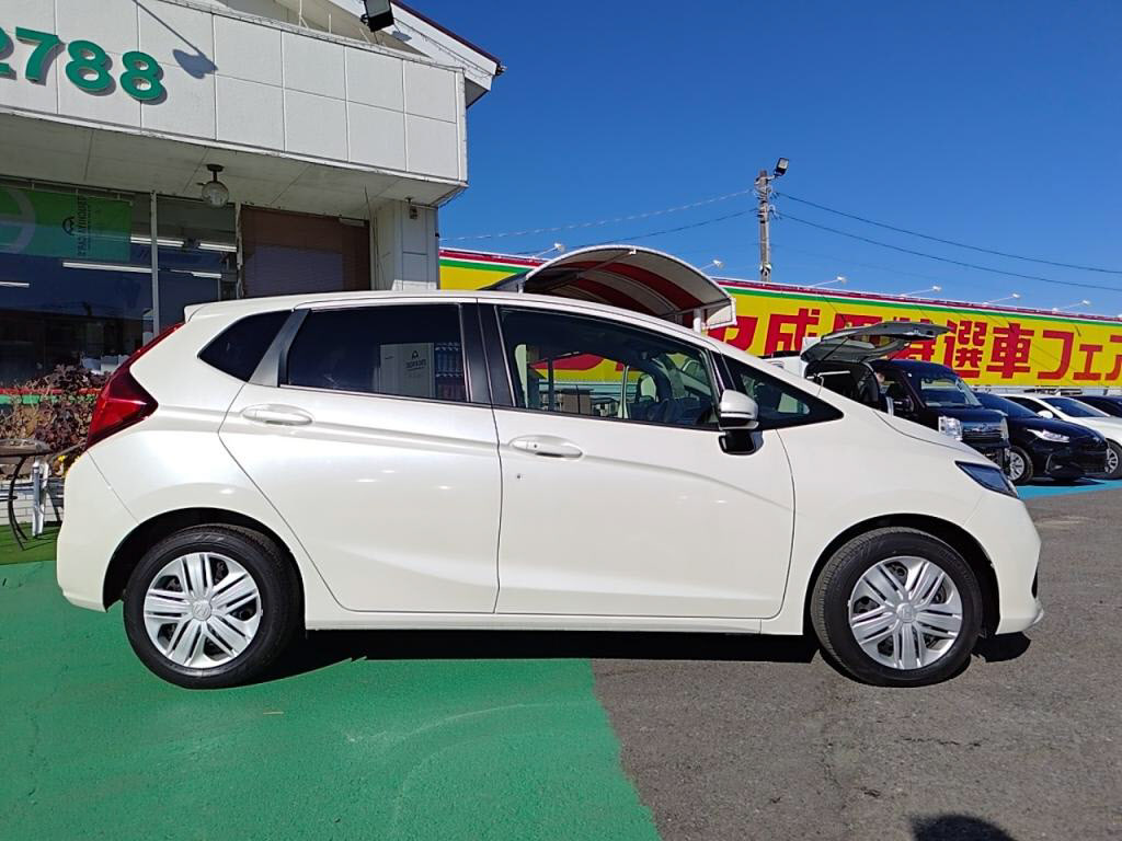 フィット１３Ｇ・Ｆの写真 11