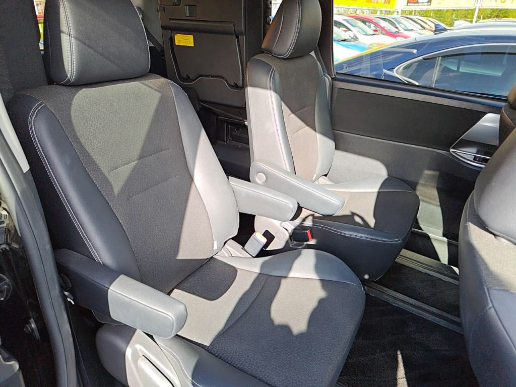 ヴォクシーＺＳキラメキ３の写真 22