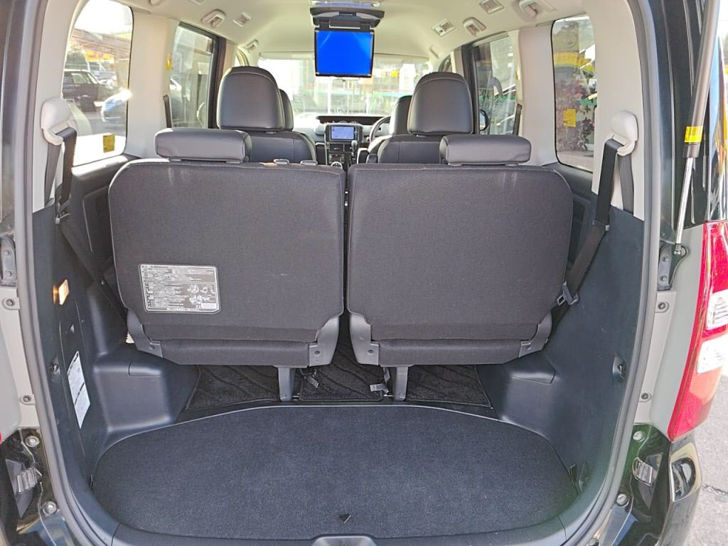 ヴォクシーＺＳキラメキ３の写真 25