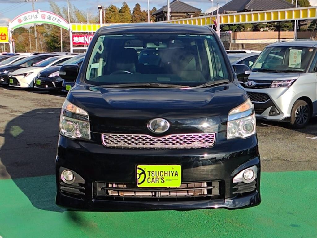 ヴォクシーＺＳキラメキ３の写真 9