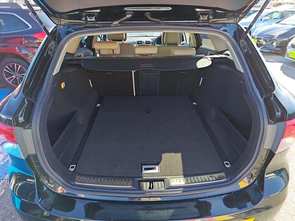 アベンシスワゴンＬｉの写真 23