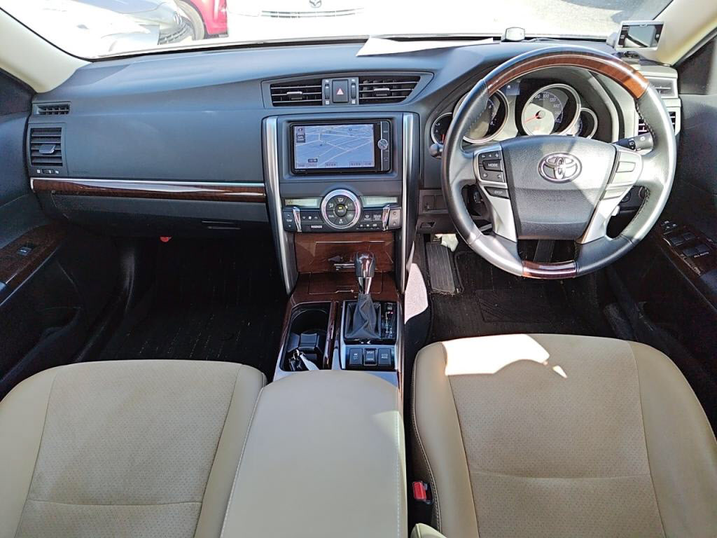 マークＸプレミアムの写真 1