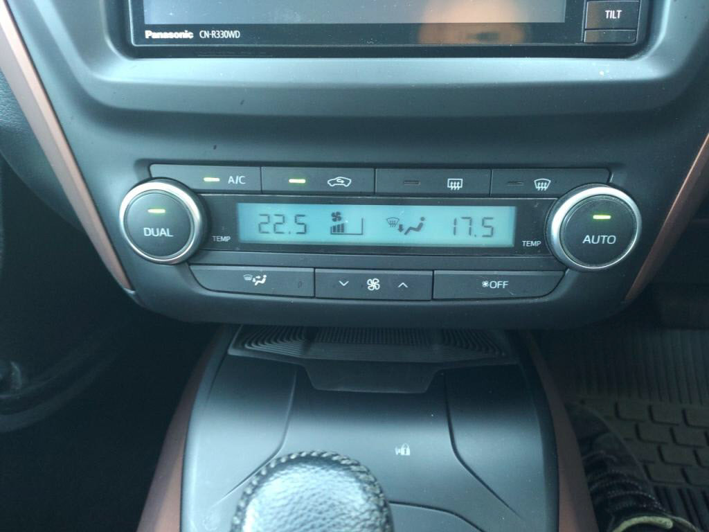 アベンシスワゴンＬｉの写真 17