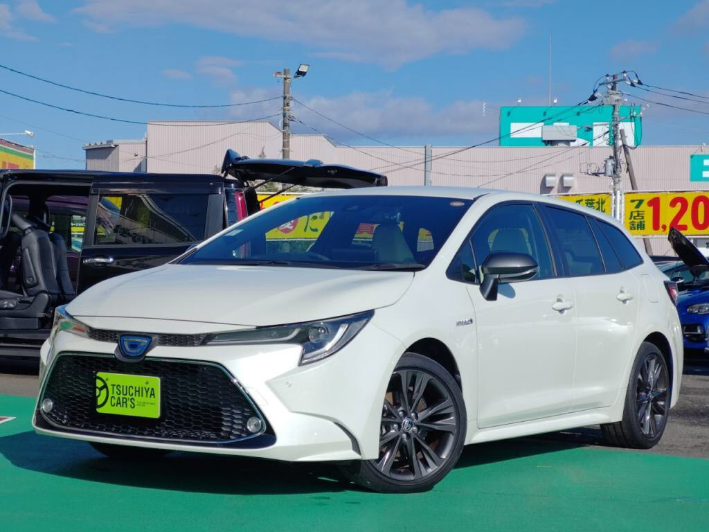 トヨタ　カローラツーリングハイブリッド　ハイブリッドダブルバイビー
