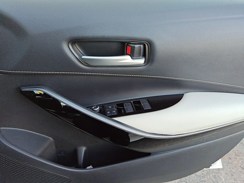 カローラツーリングハイブリッドハイブリッドダブルバイビーの写真 20