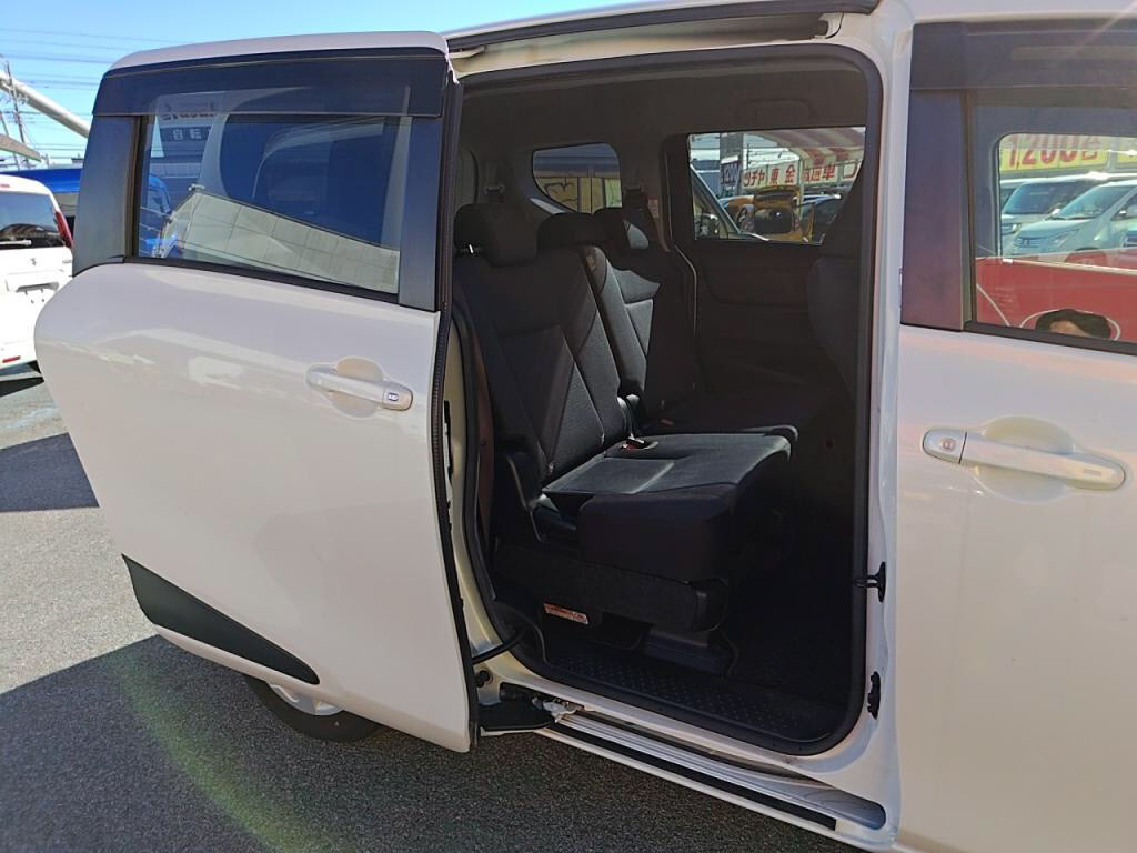 シエンタＧの写真 10