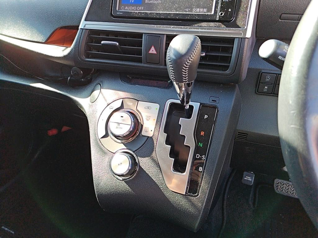 シエンタＧの写真 20