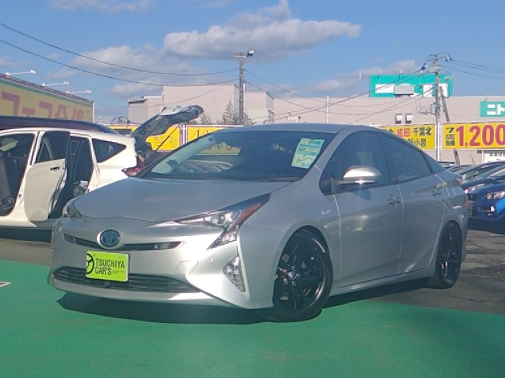 トヨタ　プリウス　Ａ