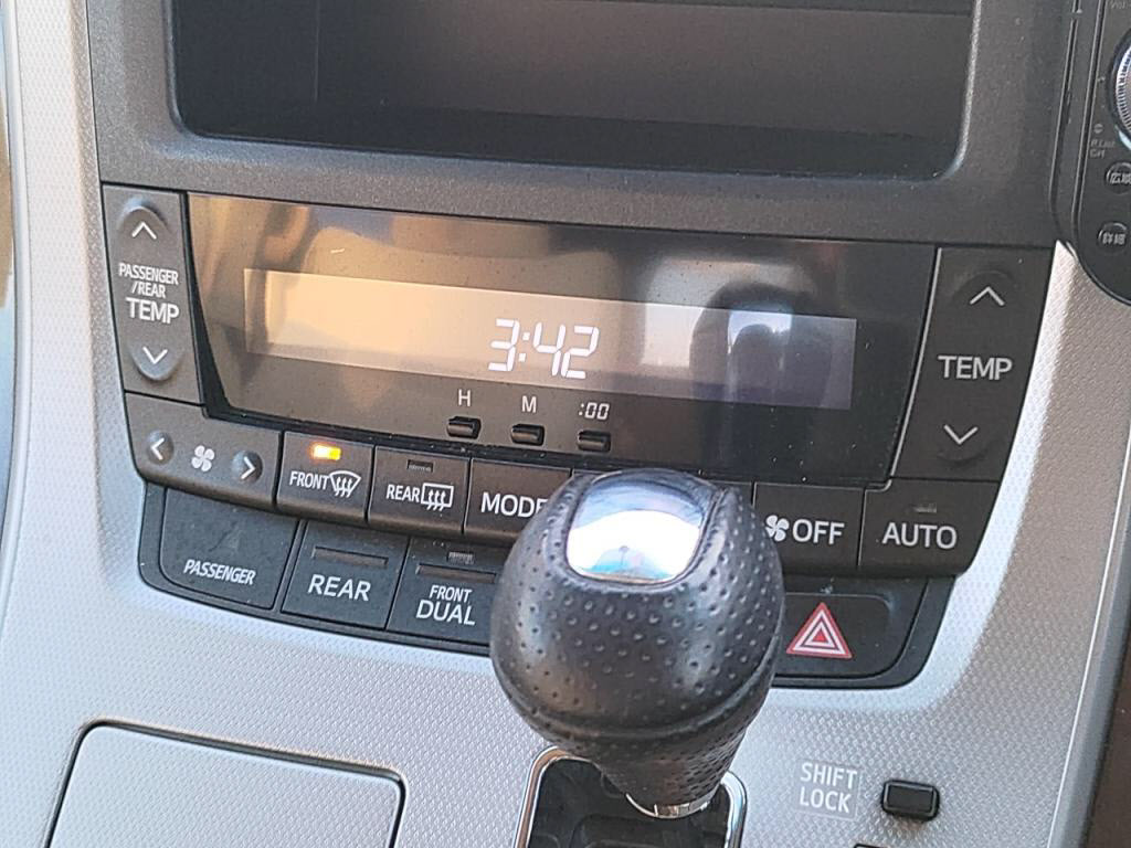 アルファード２４０Ｘの写真 14