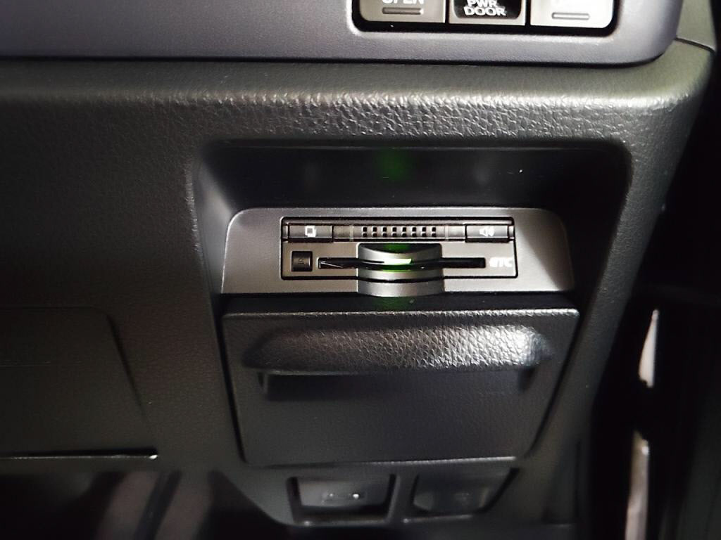 ノアハイブリッドハイブリッドＸの写真 14