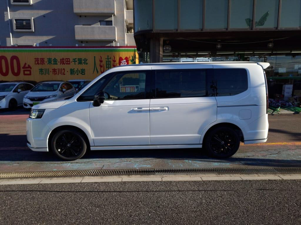 ステップワゴンスパーダＨＶｅＨＥＶスパーダプレミアムラインブラックＥｄの写真 12