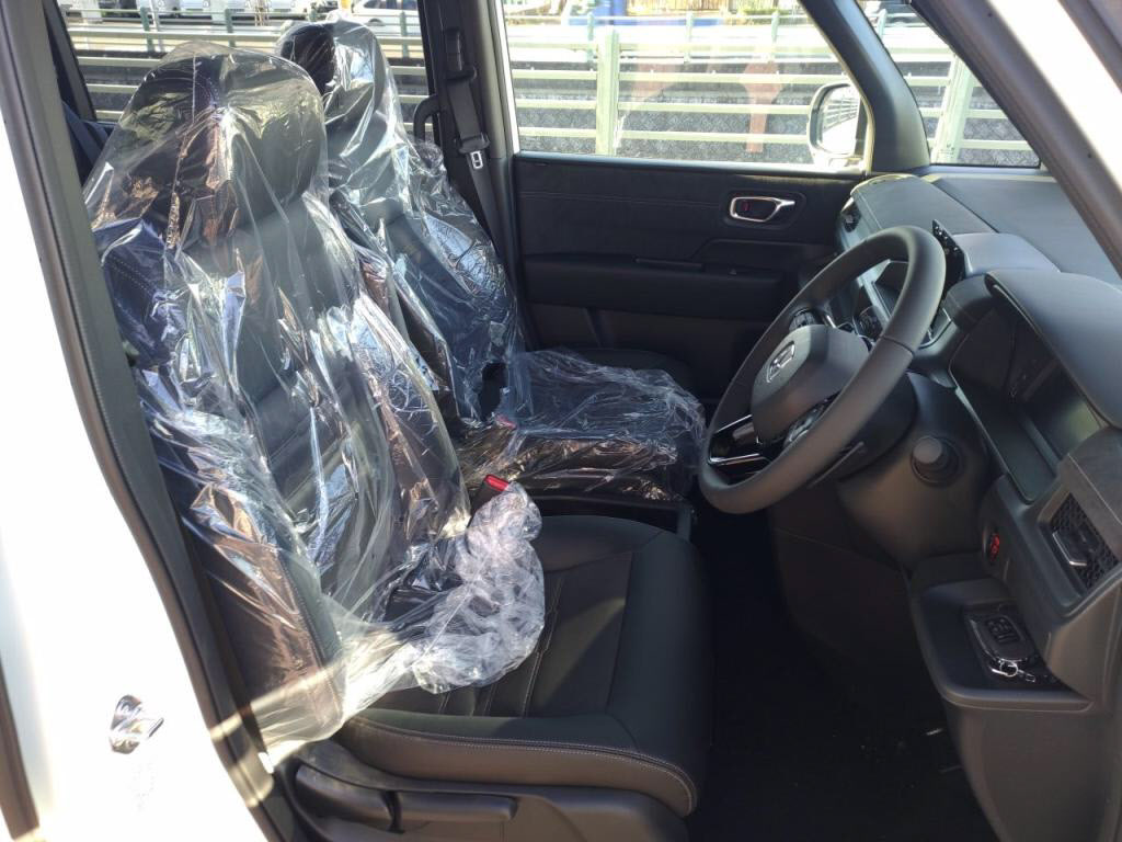 ステップワゴンスパーダＨＶｅＨＥＶスパーダプレミアムラインブラックＥｄの写真 13