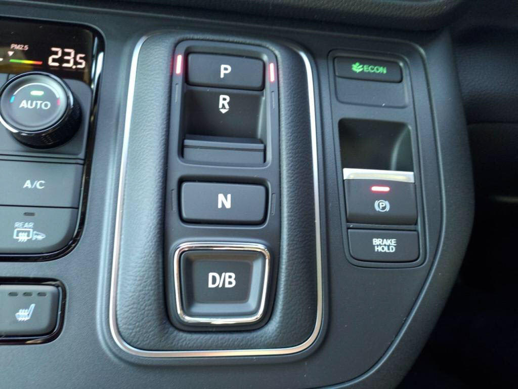 ステップワゴンスパーダＨＶｅＨＥＶスパーダプレミアムラインブラックＥｄの写真 14