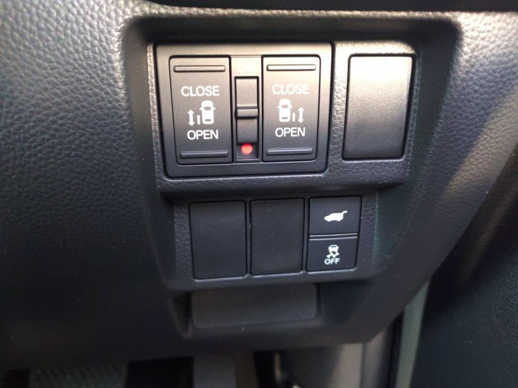 ステップワゴンスパーダＨＶｅＨＥＶスパーダプレミアムラインブラックＥｄの写真 19