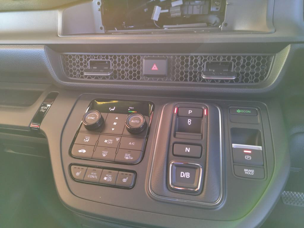 ステップワゴンスパーダＨＶｅＨＥＶスパーダプレミアムラインブラックＥｄの写真 16