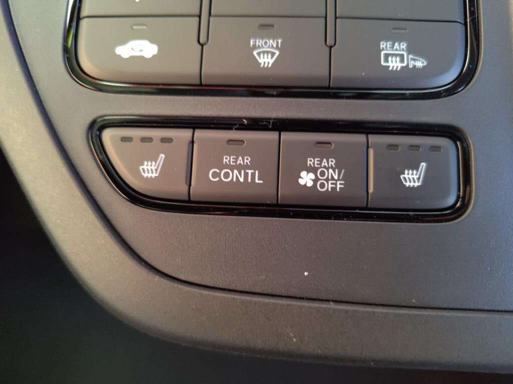 ステップワゴンスパーダＨＶｅＨＥＶスパーダプレミアムラインブラックＥｄの写真 17