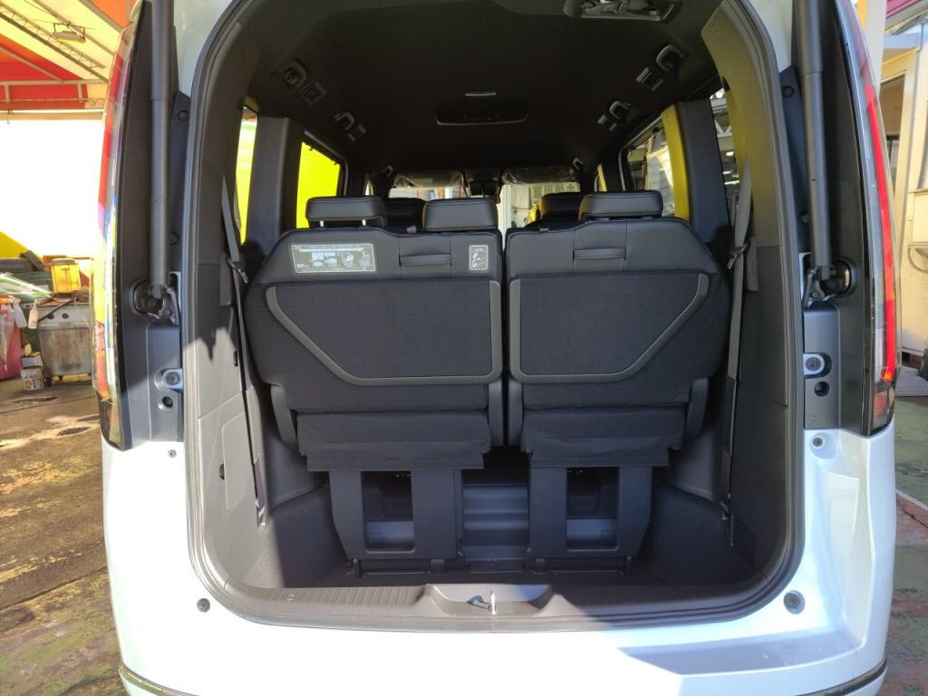 ステップワゴンスパーダＨＶｅＨＥＶスパーダプレミアムラインブラックＥｄの写真 23