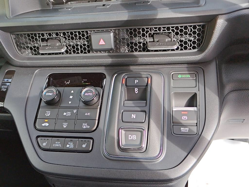 ステップワゴンスパーダＨＶｅＨＥＶスパーダプレミアムラインブラックＥｄの写真 13