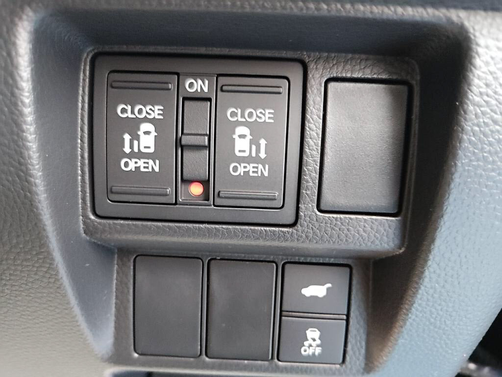 ステップワゴンスパーダＨＶｅＨＥＶスパーダプレミアムラインブラックＥｄの写真 14