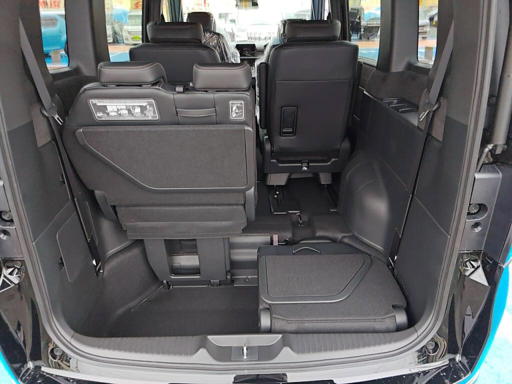 ステップワゴンスパーダＨＶｅＨＥＶスパーダプレミアムラインブラックＥｄの写真 26