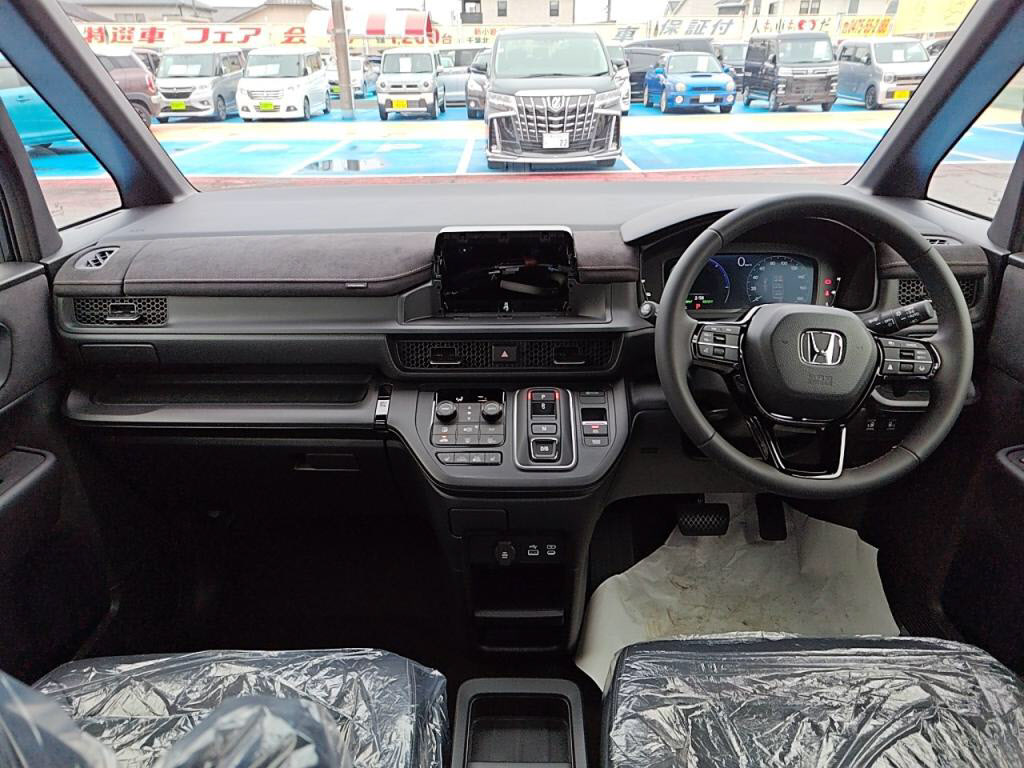 ステップワゴンスパーダＨＶｅＨＥＶスパーダプレミアムラインブラックＥｄの写真 3